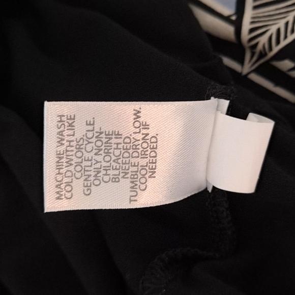 J.Jill wearable collection sleeveless tank dress in S Tall in black. - Picture 6 of 6